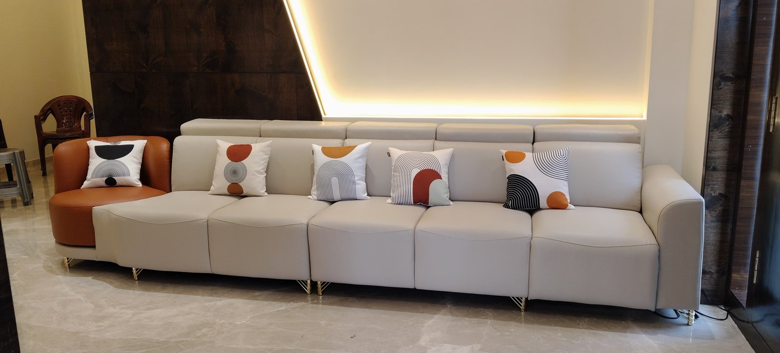 Cream contemporary L-shaped sofa design